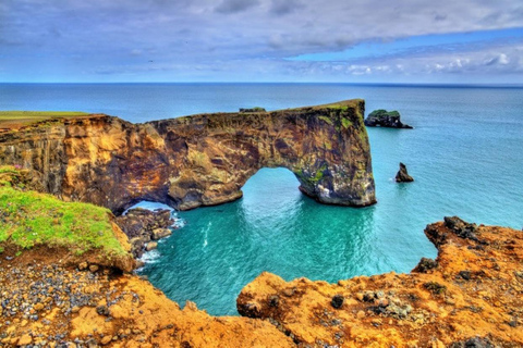 Keflavik: Private South Coast Tour with Airport Pick-up Private Tour: 1-3 PAX