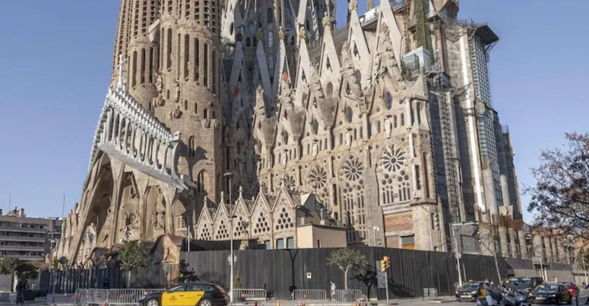 Barcelona: Sagrada Familia Skip The Line Insider Guided Tour photo 16