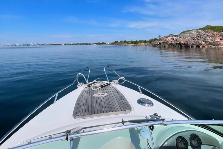 Helsinki: Private Boat Tour with Skipper/ Guide
