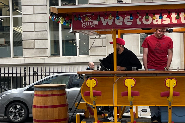 Londres: Piccadilly e Soho Beer Bike TourExcursão de Bicicleta Cervejeira de 1 Hora em Picadilly e Soho