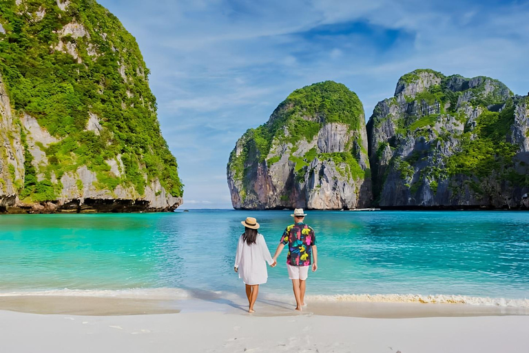 Phuket: excursión a la bahía de Maya y la isla de Khai en catamarán rápidoPhuket: excursión de un día a las islas Phi Phi y Maya Bay con almuerzo incluido