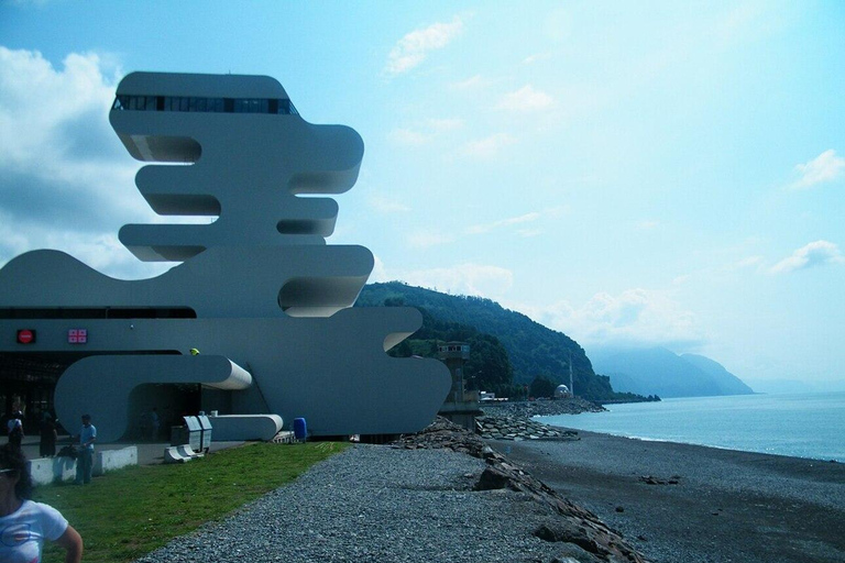 4D Batumi Essence Tour with guide 4D Batumi Essence Tour without guide