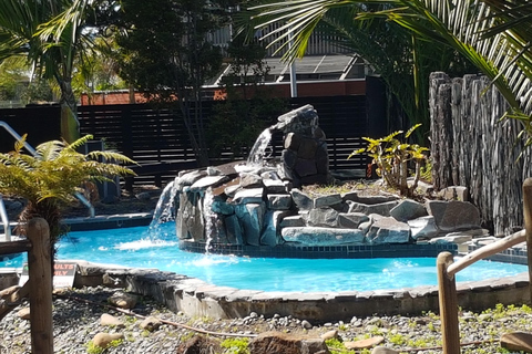 Auckland: Tour noturno com piscina térmica e vista para o pôr do sol