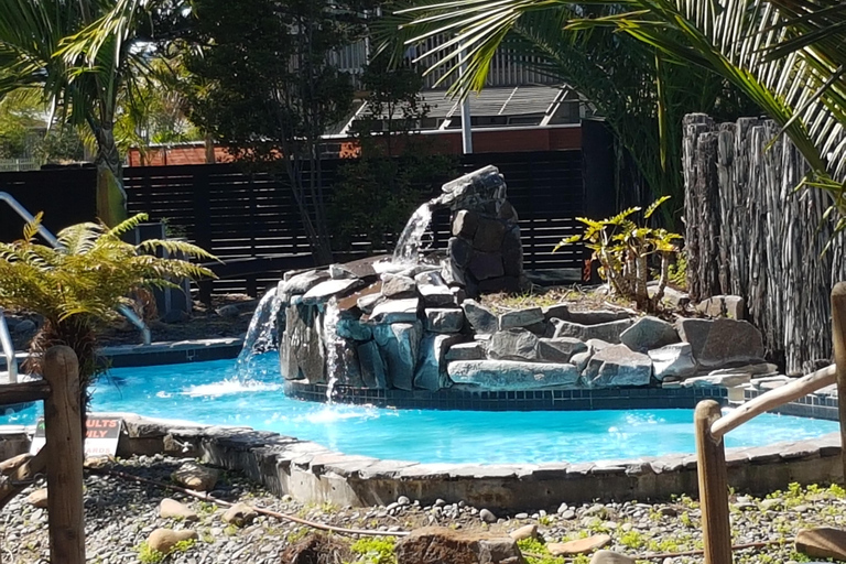 West Auckland : Coucher de soleil avec piscine thermale et vue nocturne