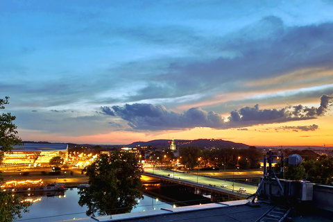 Krakow: Reservation at a Hidden Rooftop Bar with 1 Cocktail