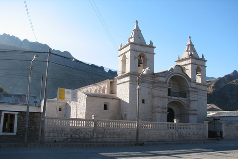 Colca Canyon 2 days, Arequipa with end to Puno