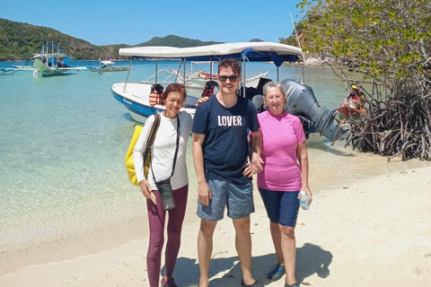 El nido :private tours ( early departure to avoid the crowd)