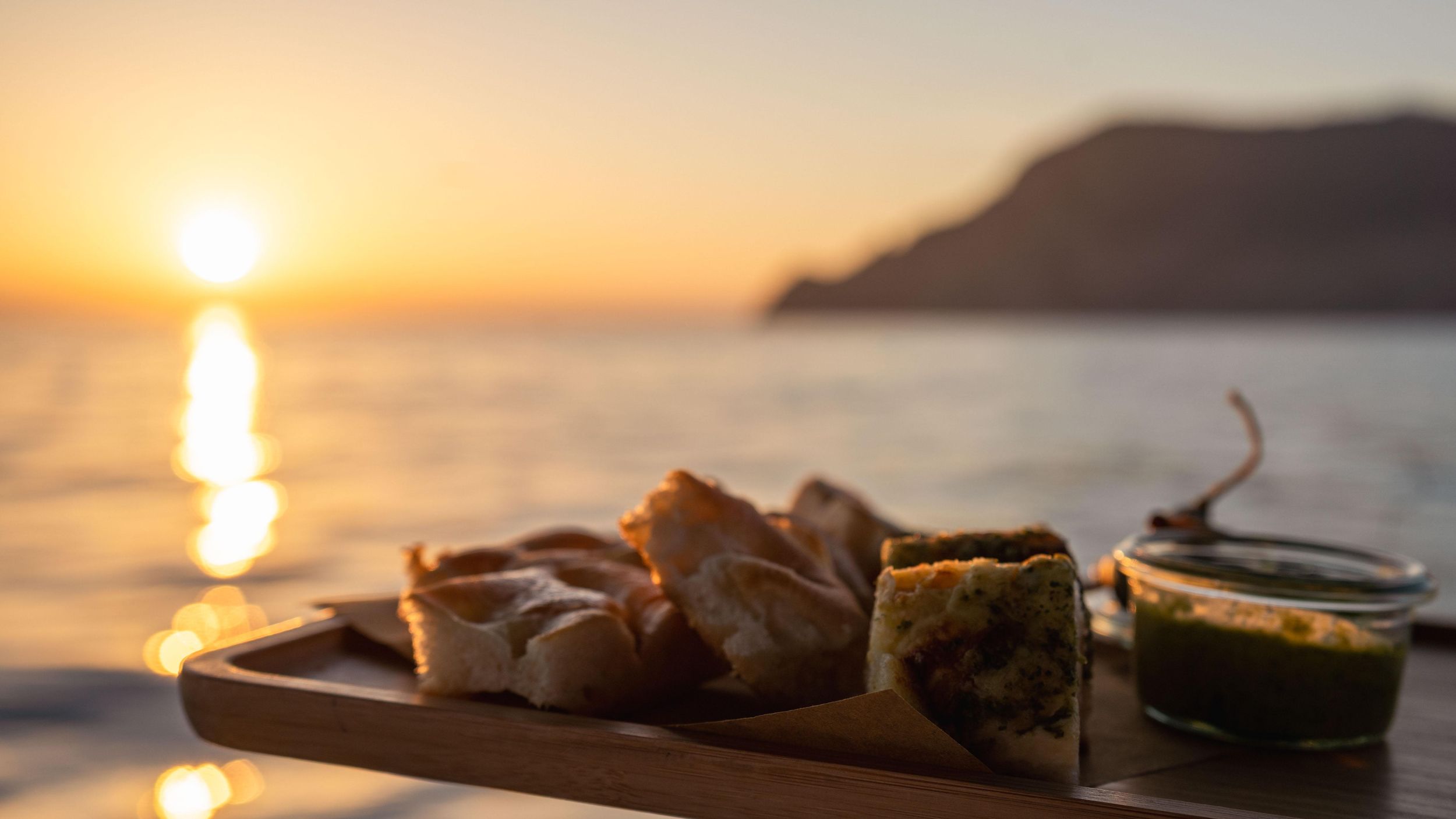 Monterosso: Deine Cinque Terre Bootsfahrt bei Sonnenuntergang