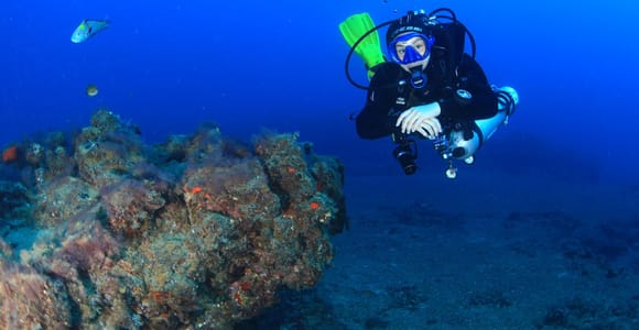 Lanzarote: First Dive Experience at Punta Tiñosa by Boat