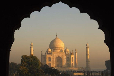 Taj Mahal entry tickets From Agra: Guide Only