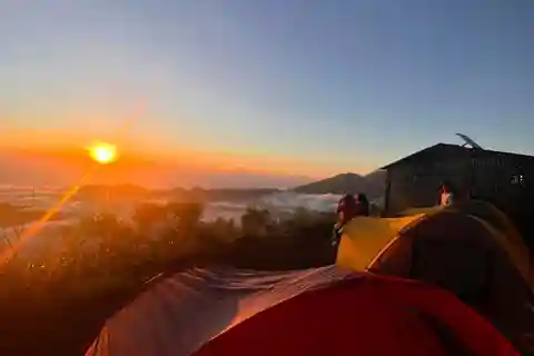 Bali : Ascension du Mont Batur, camping avec sources d'eau chaude