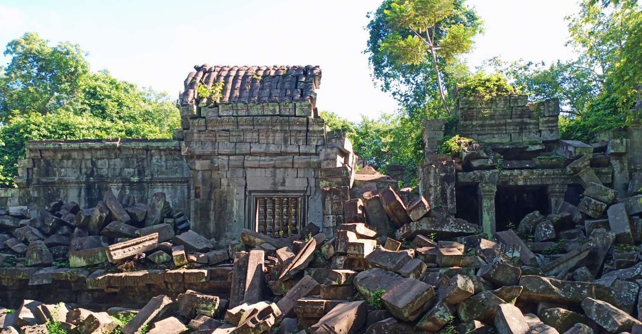 Private One Day Trip To Banteay Srei, Beng Mealea and Rolous - Housity