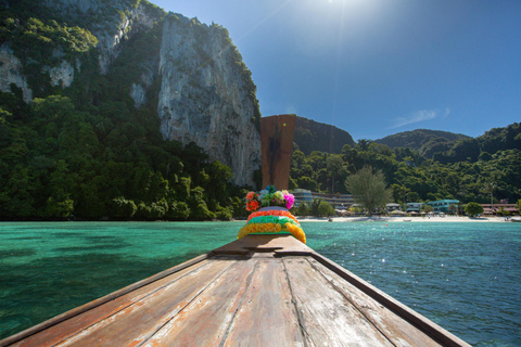 Phi Phi: Passeio de manhã cedo à Baía de Maya num barco de cauda longa