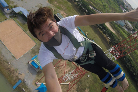 Pattaya: Tallest 60m Bungy Jump in Thailand over the Lake