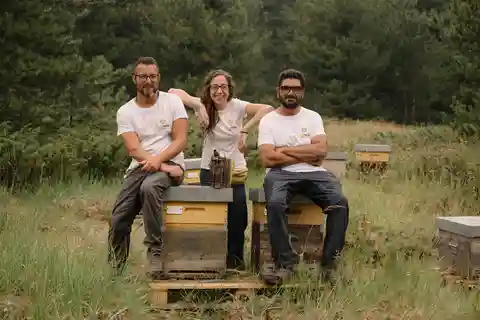 Etna: The magic World of Bees Tour