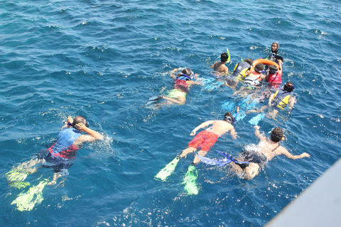 Sharm El Sheikh: Sunset Family Cruise with Snacks and drinks