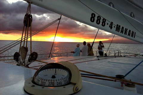 Honolulu: City Lights ZonsondergangCity Lights Sunset Sail - Ophaalservice vanaf je hotel