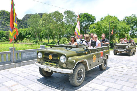从河内出发：宁平吉普车探险之旅（华闾、长安、木阿）From Hanoi: Ninh Binh Jeep Adventure – Hoa Lu, Trang An, Mua