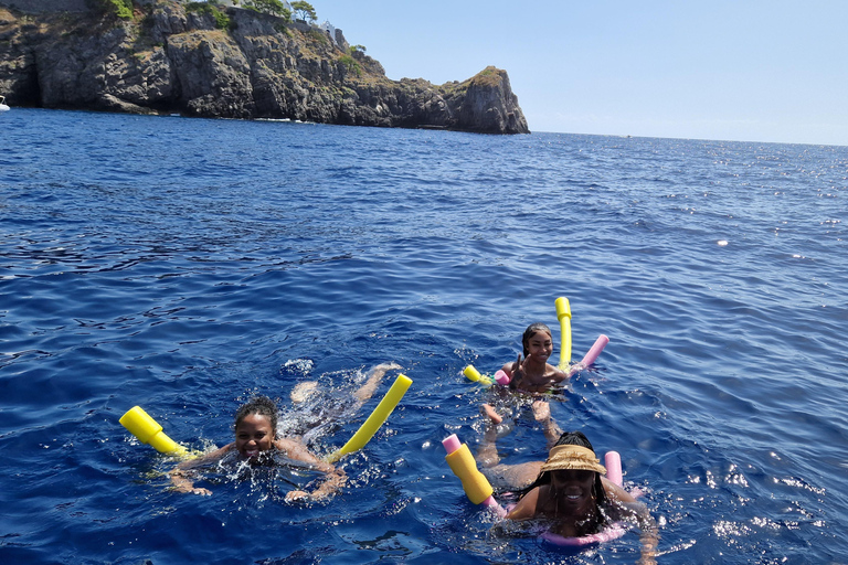 Tour privado en barco por la Costa Amalfitana 7,5Desde Capri Excursión en Barco por el Confort de Amalfi