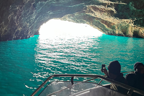 Kotor: Passeio de lancha rápida à Gruta Azul e à Nossa Senhora das RochasKotor: Passeio de lancha para a Caverna Azul e Nossa Senhora das Rochas