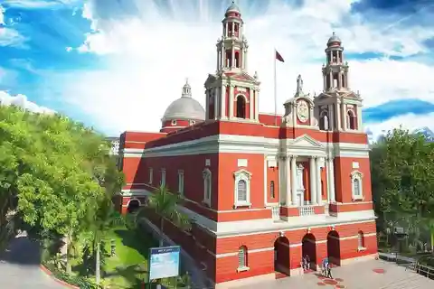 Divine Delhi: Explore Indian Faiths on a Cultural Tour