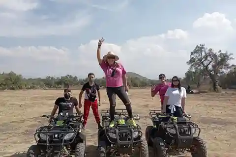 3hr. Excursión en quad por los puntos calientes y las majestuosas cuevas locales