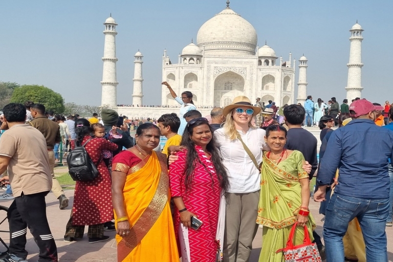 Delhi: Private Tour Guide for Taj Mahal & Agra Sightseeing Tour With Comfortable transportation & local Guide Only.