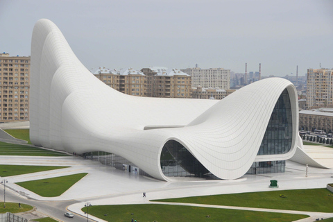 Baku: Tour guidato della città moderna e anticaBaku moderna e città vecchia