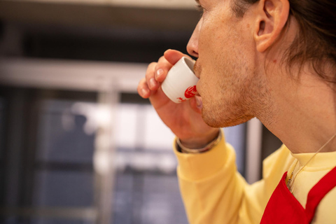 Osaka : Cours de cuisine et dégustation de saké avec visite du marché local