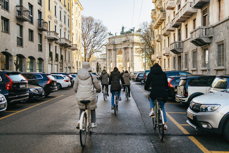 Descubre Milán paseo guiado en bicicleta de 3 horasDescubra el paseo en bicicleta guiado de 3 horas de Milán en inglés