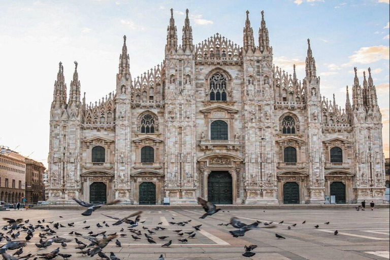 Milano: Luxury Duomo Fast-Track Entry with Lift to Terraces