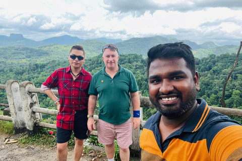 Tour della città di Kandy in giornata da Colombo, Negombo o Katunayake