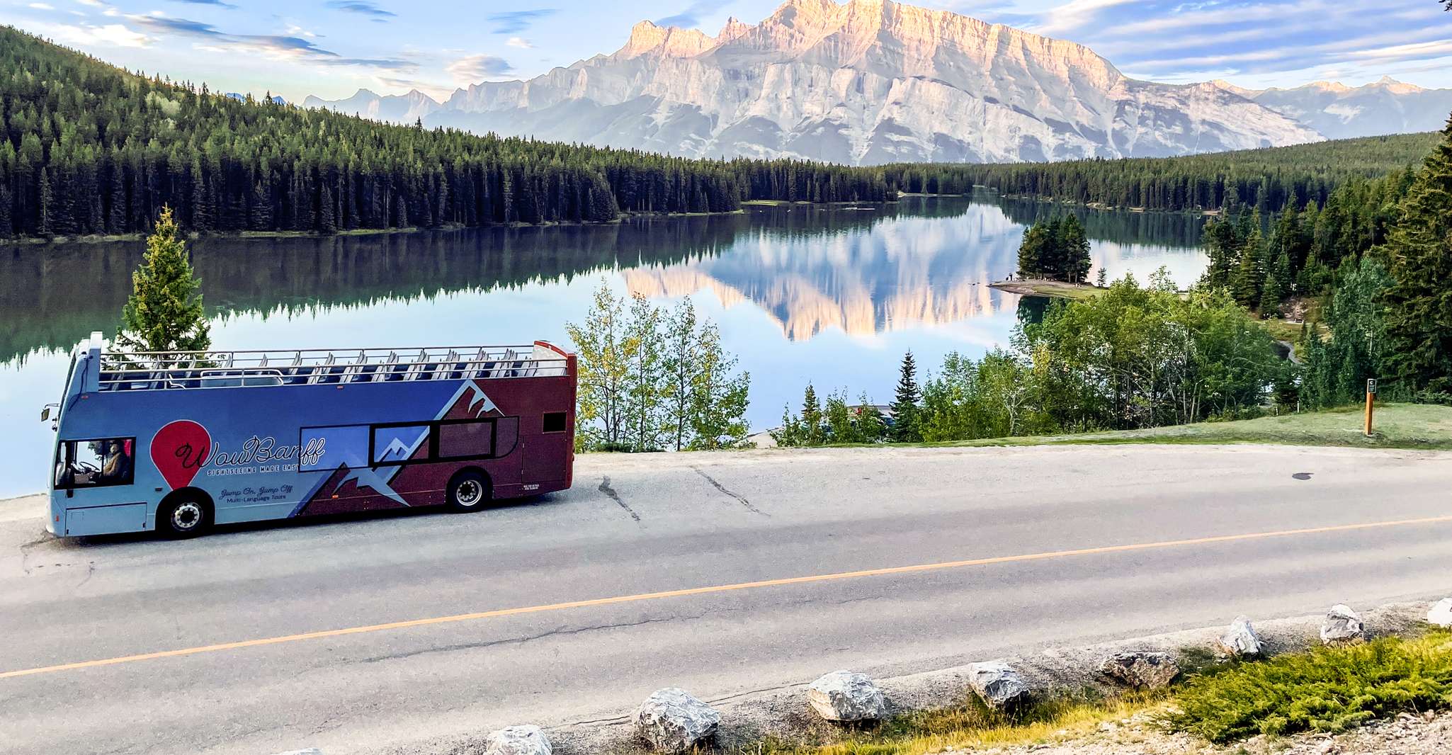 Lake Louise, Open-Top Shuttle to Moraine and Lake Louise - Housity