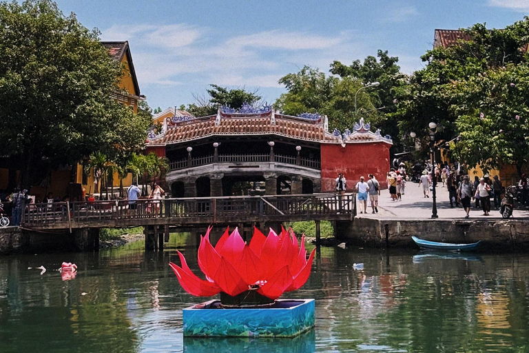 Hoi An Old Town Walking: Trader's Old House & Photo Spot