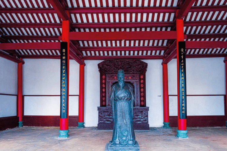 Haikou: Wugong Ancestral Temple Entry Ticket