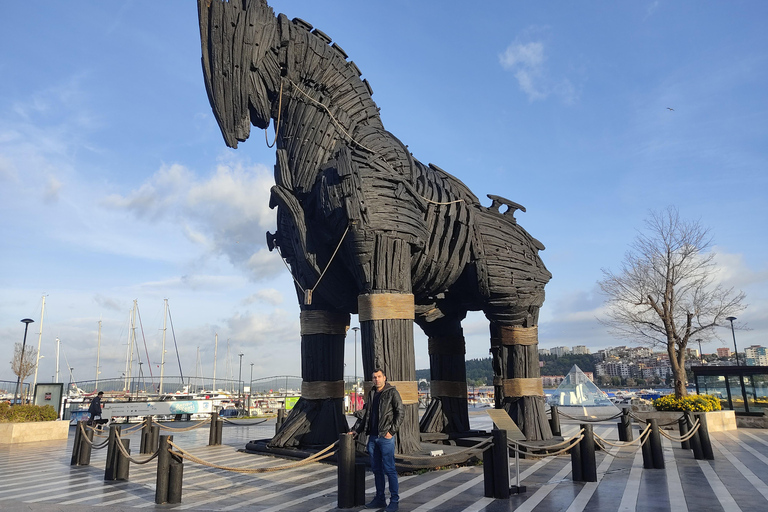 Istanbul: Troy Guided Day Trip with Ferry Ride