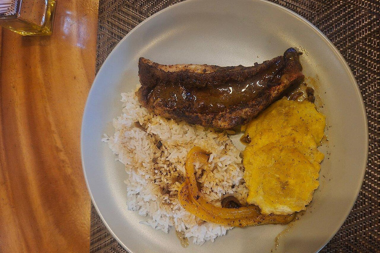 Priv Punta Cana: Dominican Cooking Class with Meal & Drinks