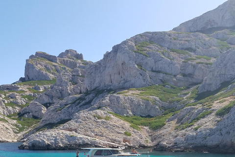 Cruzeiro, café e natação nas Calanques de Frioul