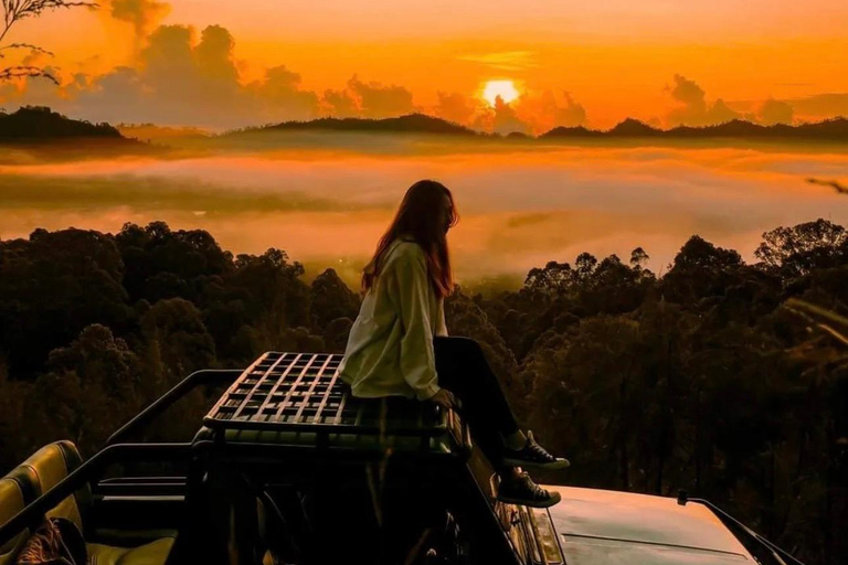 Ubud : Mount Batur Jeep Sunrise with Breakfast & privat jeep Ticket for hot spring Meeting point ( No transport)