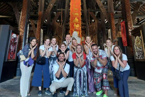 Chiang Rai: 2 Temples (White and Blue) + Black House Museum Meeting Point: Wat Phra Singh (Hotels Outside Pickup Area)