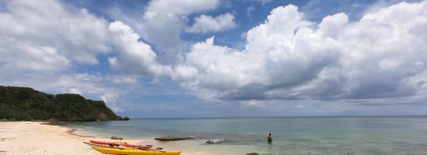 Motobu : réservation privée de kayak et de plongée en apnée