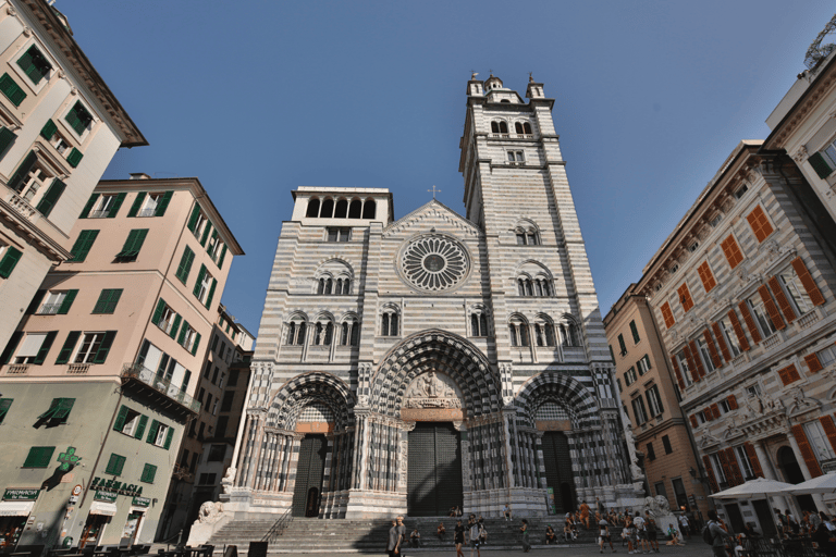 1.5 Hour Food Guided Tour & Sightseeing in Genoa English