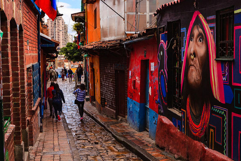 Candelaria al Descubierto: Cool-tural Heritage Walking Tour