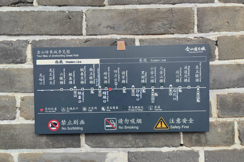 Pequim: Jinshanling Great Wall Hiking Day Tour【Small Group】