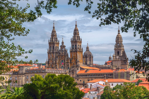 Porto: Jednodniowa wycieczka do Santiago de Compostela i Valença do MinhoWycieczka w języku angielskim