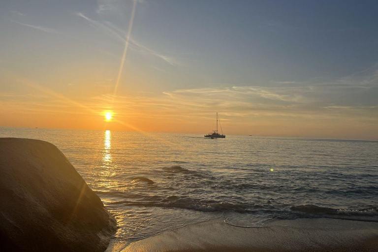 Penang: Sharing Monkey Beach Route Sunset Cruise