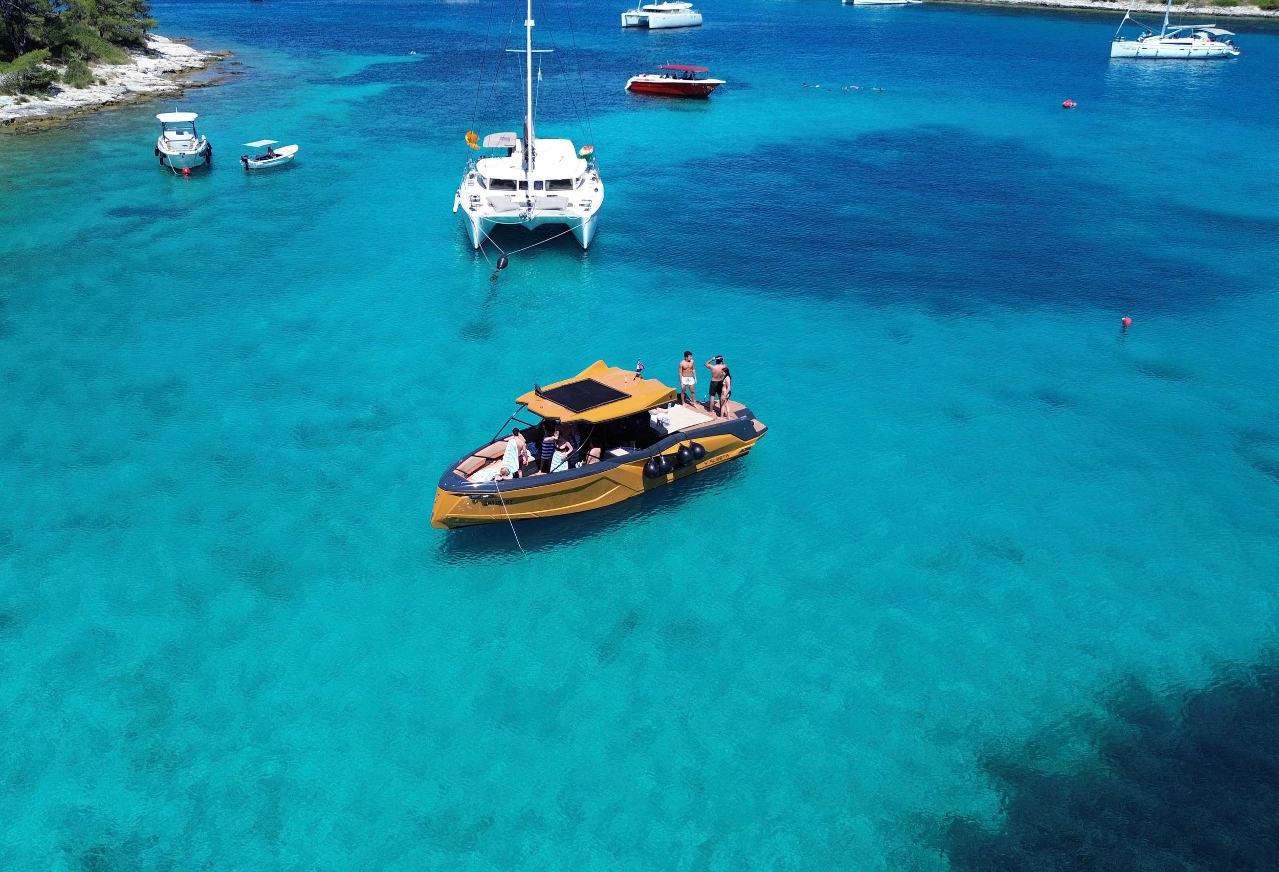 Von Split: Brač, Hvar & Pakleni-Inseln Privatbootstour