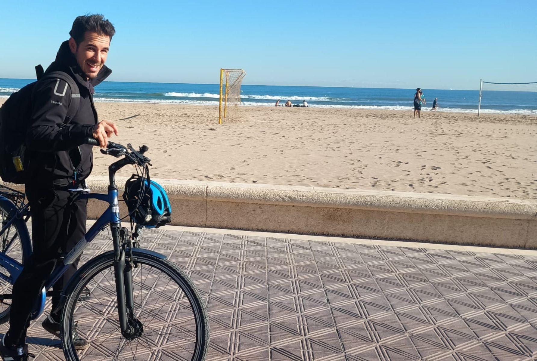 Tour ciclista gastronómico de medio día por Valencia