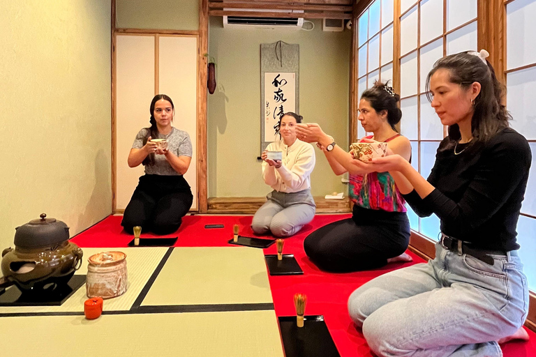 Tea Ceremony Experience in Osaka