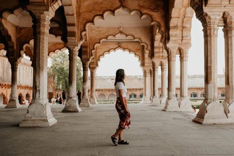 Wycieczka po Tadź Mahal, Czerwonym Forcie i grobowcu Itimada z Delhi z 5-gwiazdkowym obiademZ Delhi: prywatny samochód i przewodnik na wycieczkę (bez biletów i lunchu)